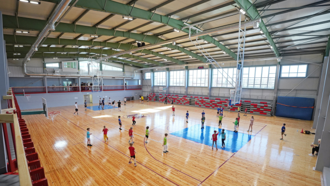 Rīgas Hanzas vidusskolas sporta zāle