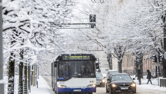 Autobuss brauc