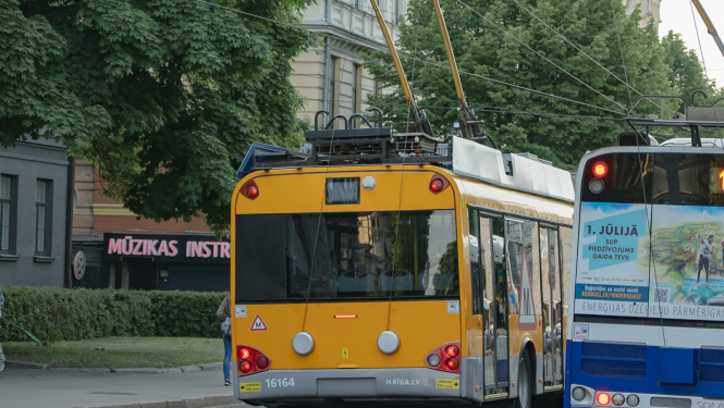 Trolejbusi