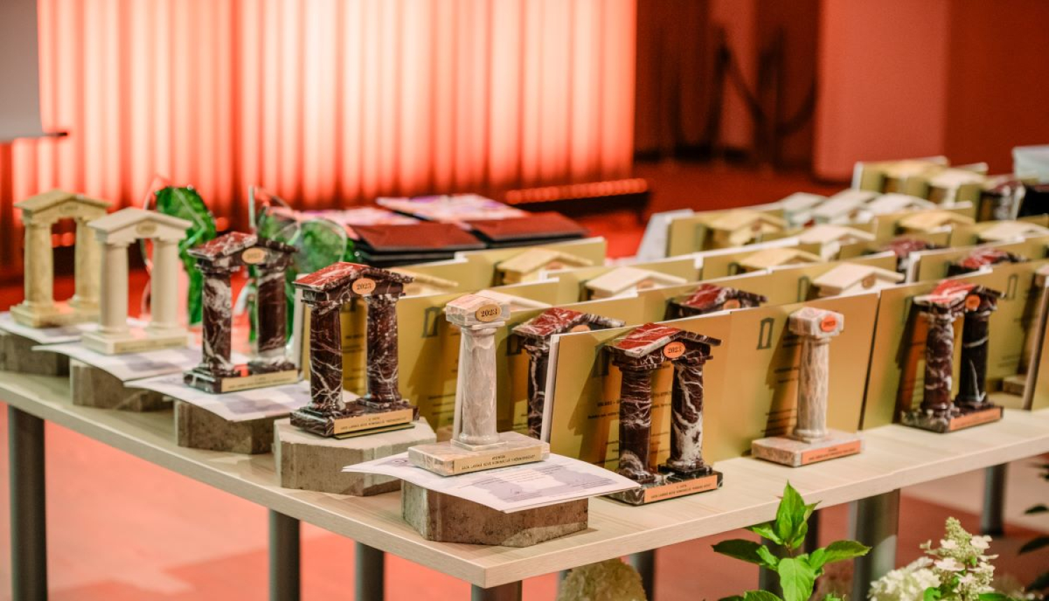 Balvas