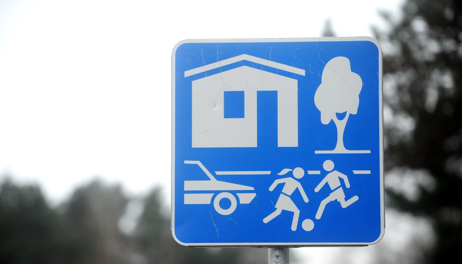 Ceļa zīme "Dzīvojamā zona"