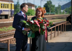 Rīgas domes priekšsēdētājs Mārtiņš Staķis un deputāte, filmas “Sibīrijas bērni” režisore Dzintra Geka-Vaska
