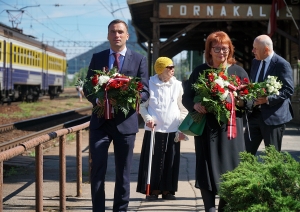 Rīgas domes priekšsēdētājs Mārtiņš Staķis un deputāte, filmas “Sibīrijas bērni” režisore Dzintra Geka-Vaska