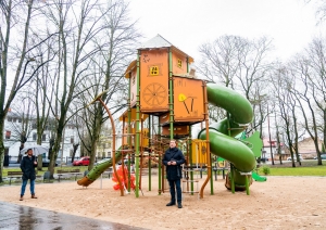 Rotaļu laukuma atklāšana